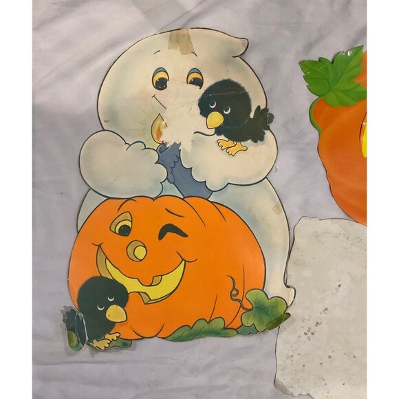 Vintage 18 Halloween Decorations Big Die Cuts Placemats Bat Clings Variety Lot - Picture 5 of 15